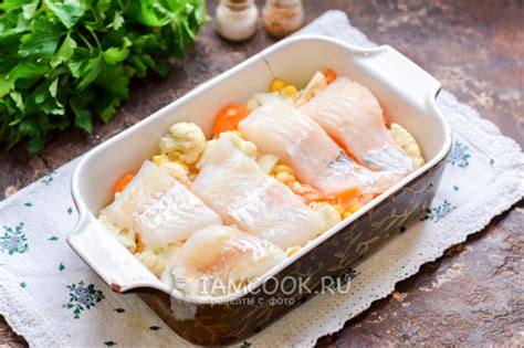 Филе минтая в духовке с овощами и рисом — рецепт с фото пошагово