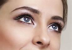 trucco illuminante viso make up base trucco illuminante trucco illuminante viso make up base trucco illuminante