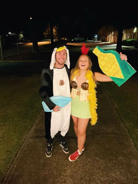 Cody Maverick Surfs up Costume