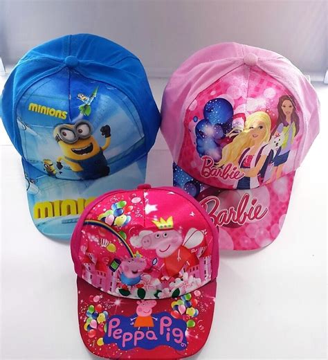 Cartoon Kids with Many Caps 的图像结果