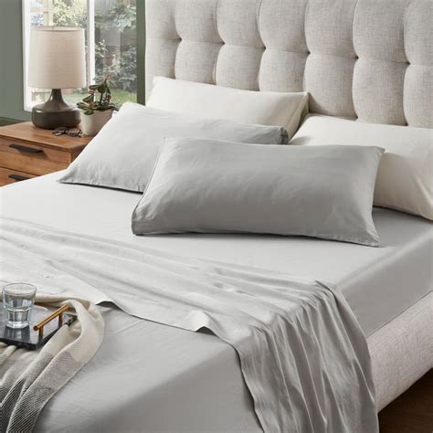 What Are Sateen Sheets? | Castlery Singapore
