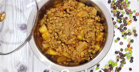 Fresh Pigeon Peas with Lamb Mince/Fresh Toor with Aloo Keema Recipe by ...