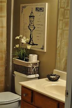 How To Decorate An Apartment Bathroom by The Bland Bathroom Makeover Reveal The Small Things How To Decorate An Apartment Bathroom