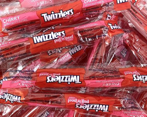 TWIZZLERS PULL 'N' PEEL Cherry Licorice Single Twist Candy ...