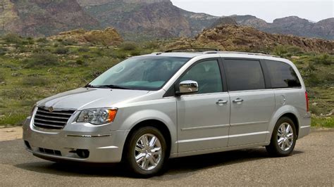 2010 Chrysler Town & Country - Overview | CarBuzz