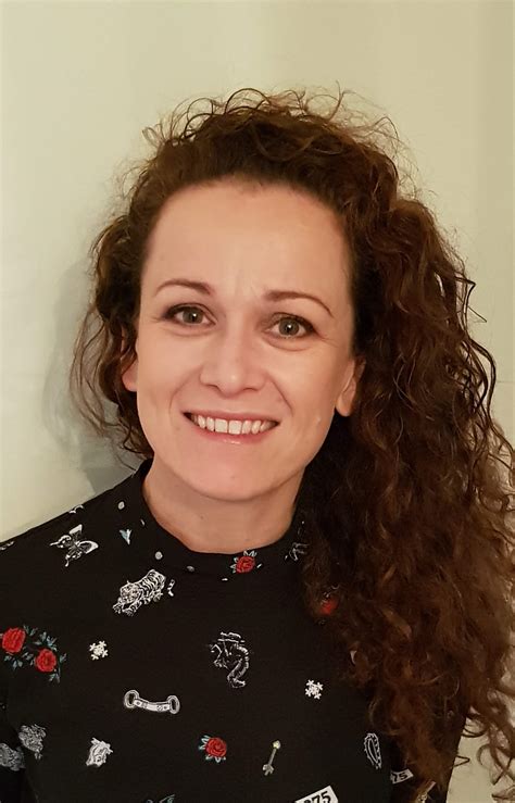 Lindsey Jones - Research Explorer The University of Manchester