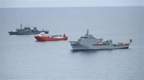 WATCH: Indian Navy's Mini Sub Executes First Overseas Rescue Ops In ...