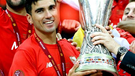 10 animals with the most beautiful, and unique eyes in the world