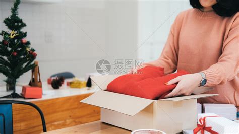 抱枕怎么打包礼物最新素材