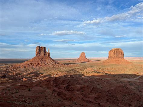 THE 5 CLOSEST Hotels to West And East Mitten Buttes, Monument Valley
