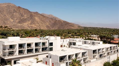 USA – A gateway into the Design District - Paradise Break