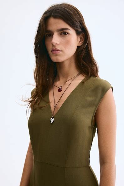 Sleeveless midi dress - Khaki green - Ladies | H&M IN
