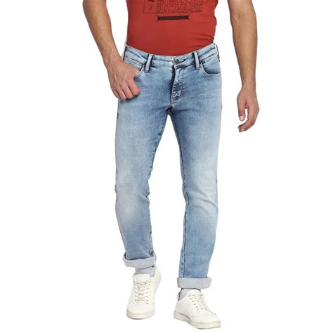 Buy Wrangler Men Skanders Beach Blue Slim Fit Jeans Online