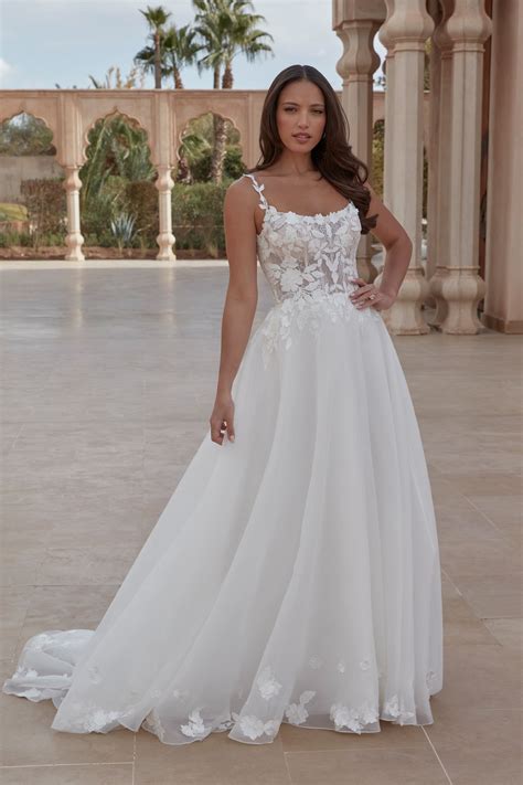 44417: Organza A-Line Gown with Sheer Chantilly Lace Bodice | Sincerity Bridal