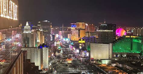 Labor Day Weekend rooftop party at Mandalay Bay (21+)(Strip View ...