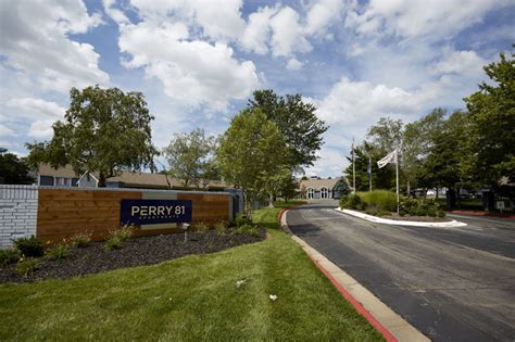 Apartments for Rent in Overland Park, KS | Perry 81 - Home