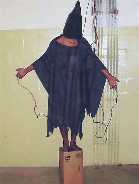 pictures of abu ghraib prisoners 的图像结果