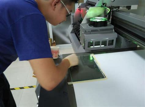 2022 最新技术UV打印机 A1UV 平板打印机打印 DTF 转印膜以及所有其他平板材料