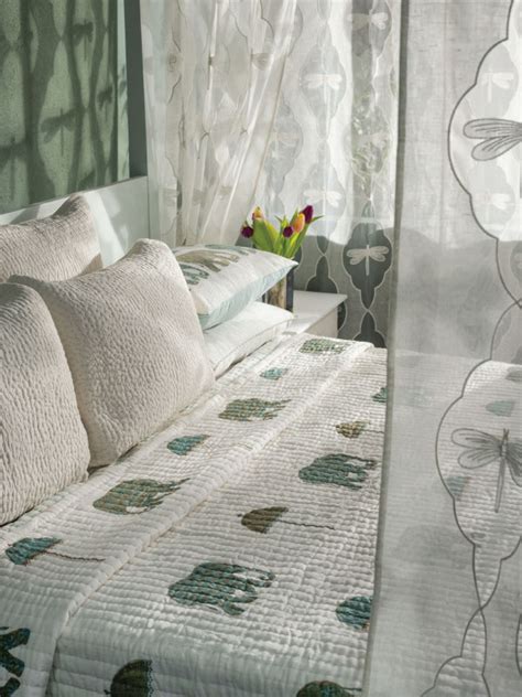 Good Earth – Stylish Sustainable Luxury Retail | Goodearth.in