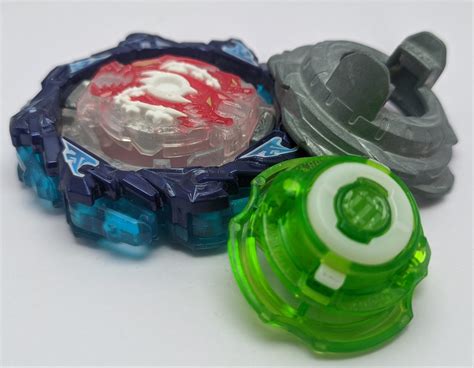 TAKARA TOMY Chain Kerbeus Beyblade Burst - Red Eye Merch