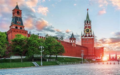 Московский Кремль: история, описание, что входит в ансамбль - башни ...