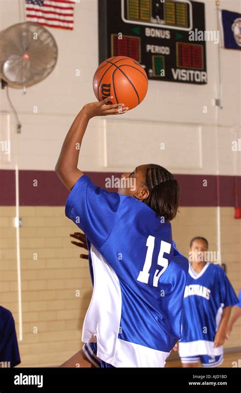 Girls Basketball Game 的图像结果