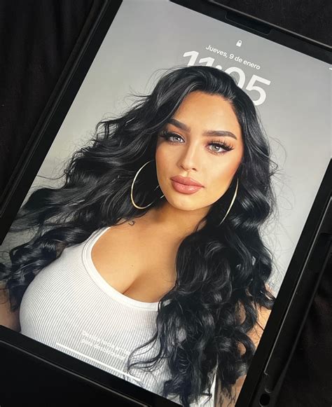 Destiny Maciel (@honeybdestiny) • Instagram photos and videos