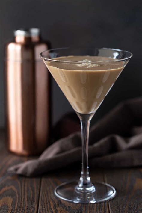 Easy Kahlúa Chocolate Martini Recipe - Garnish with Lemon