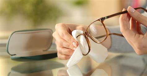 The Trouble of People with Glasses: Red Marks On Nose Bridge