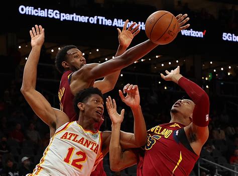 Evan Mobley, De'Andre Hunter Injuries Are 'Real Concern' for Cavs Ahead ...