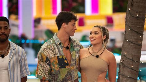 'Love Island USA': Aaron in Tears Over Rob Wanting to Leave the Villa ...
