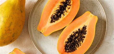 Can We Eat Papaya During Periods : Myths and Facts Explained