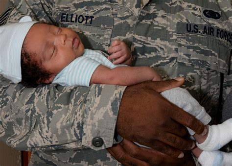 Just in time: Airman returns from overseas minutes before son's birth ...