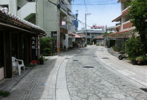 Tsuboya Yachimun Street, okinawa, Japan - Top Attractions, Things to Do ...