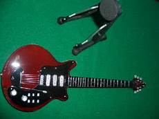 piedistallo chitarra brian may special mini chitarra miniature guitar piedistallo chitarra brian may special mini chitarra miniature guitar