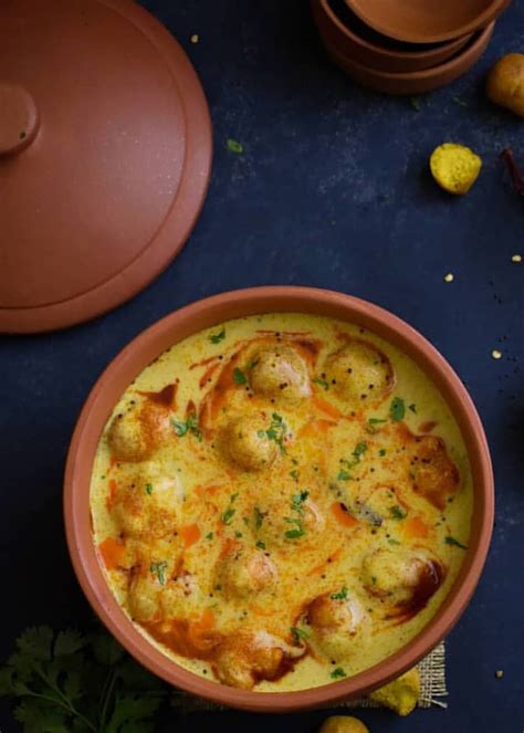 Get Terracotta Brown Serving Bowl - Small at ₹ 600 | LBB Shop