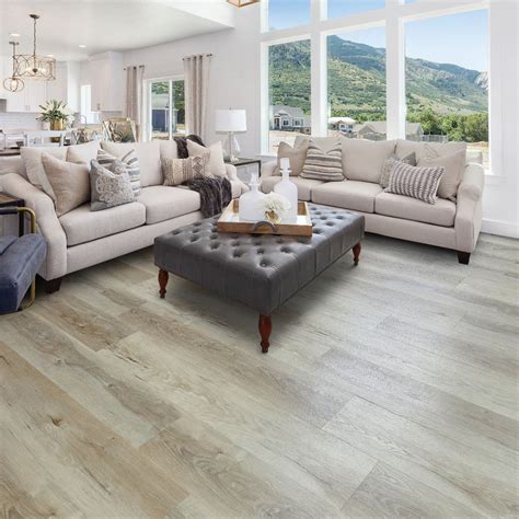 Light Oak | Rigid Core Vinyl Flooring | Golden Select