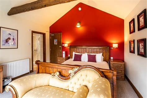 THE VILLAGE INN (Longframlington) - Inn Reviews, Photos, Rate ...