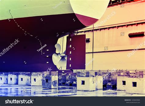 Scaffold Sleeper: Over 64 Royalty-Free Licensable Stock Photos ...