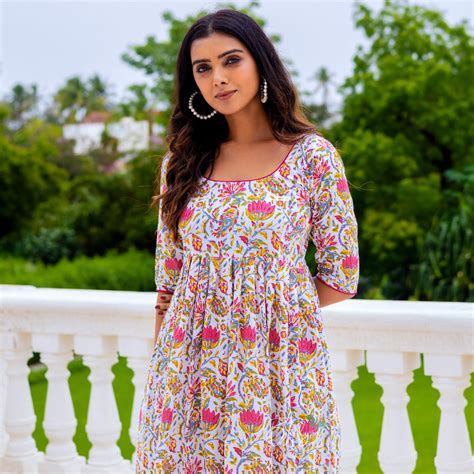 Lotus White Cotton Kurta Set With dupatta – Byutify.in