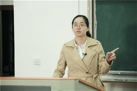 备豫不虞，师者常道——中学中级教师周颖做客“师说”-华中师范大学文学院