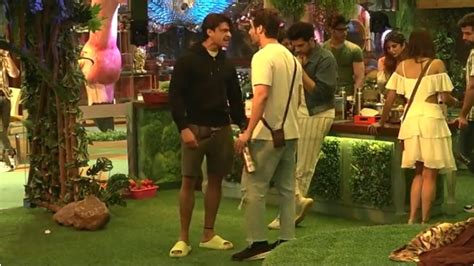 Bigg Boss 15 Promo | नॉमिनेशन टास्क में जंगलवासी दिखाएंगे अपना असली रंग ...