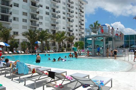 Surfside Community Center | Savino Miller Design Studio