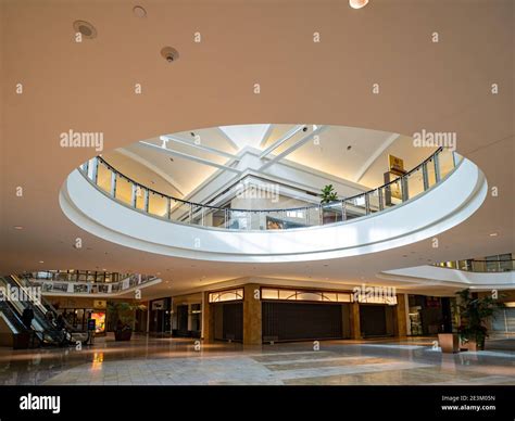 Las Vegas, JAN 7, 2021 - Interior view of the Galleria at Sunset ...
