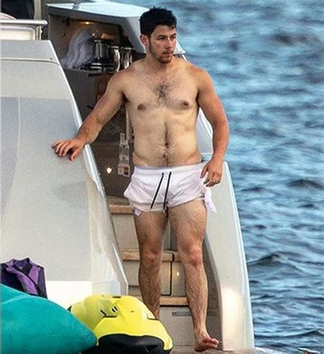 Shirtless Men, Nick Jonas Shirtless, Scruffy Men, Jonas Brothers, David ...