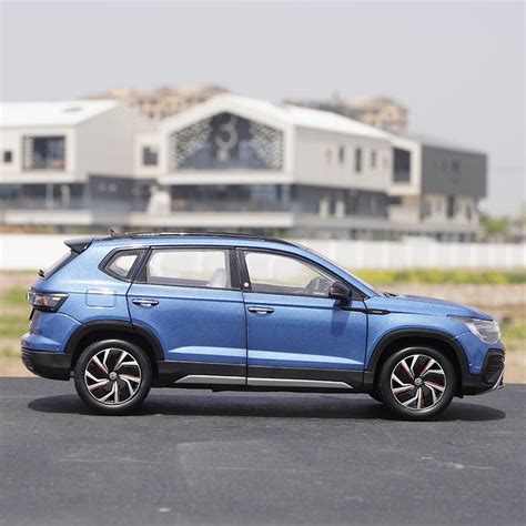 1:18 SAIC VW New Tuyue Tharu 2023 diecast off-road vehicle alloy car m ...
