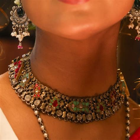 Buy Trendy Silver Necklace for Women - Gossip