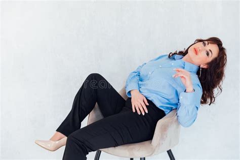 Formal Business Suit Woman 的图像结果