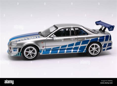 Fast&Furious Nissan Skyline GT-R R34 1:43 model car, side view, white ...