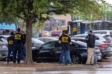 Sniper opens fire on Dallas ICE facility, killing 1 detainee, wounding ...